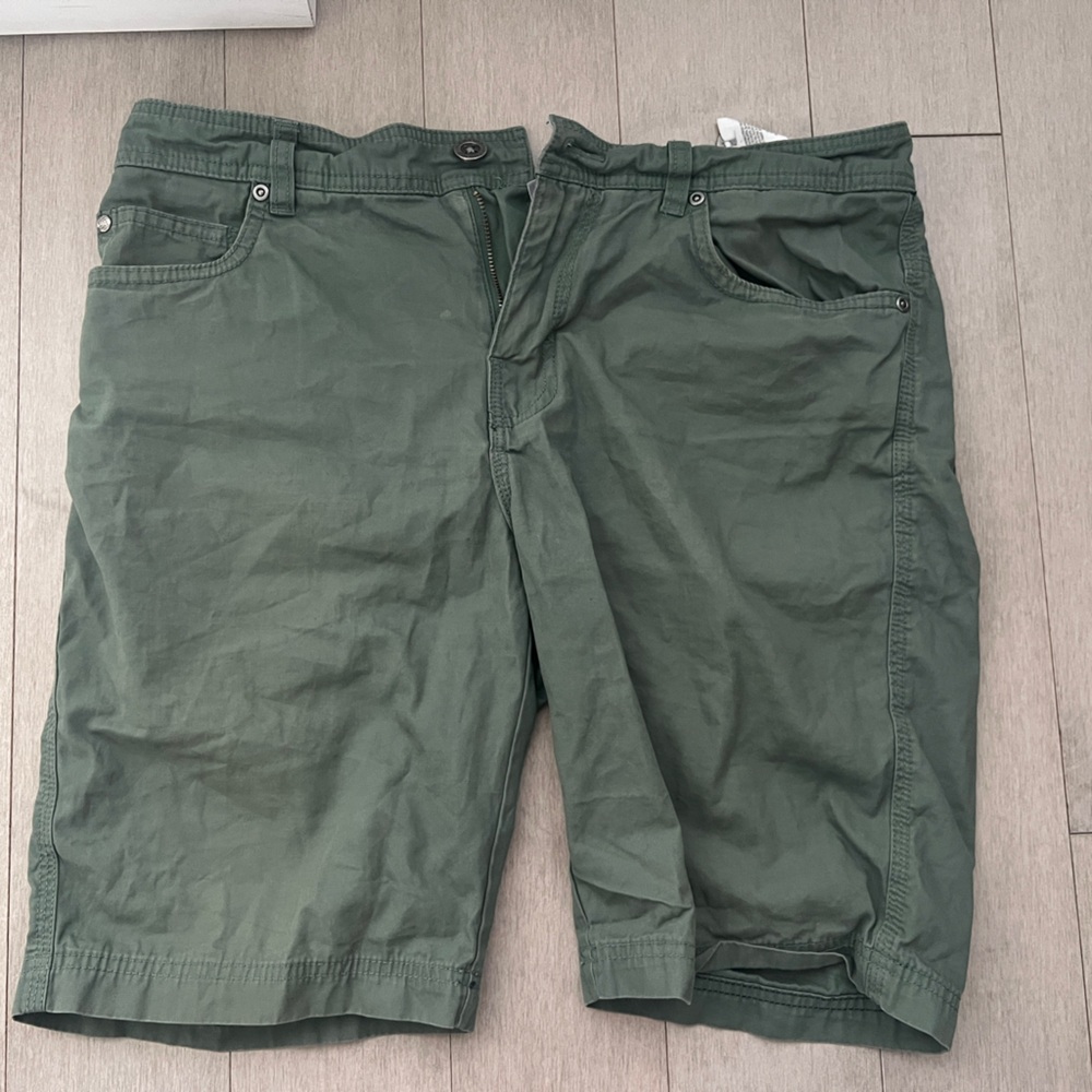 Columbia Men's Casual Cotton Shorts - Olive Green